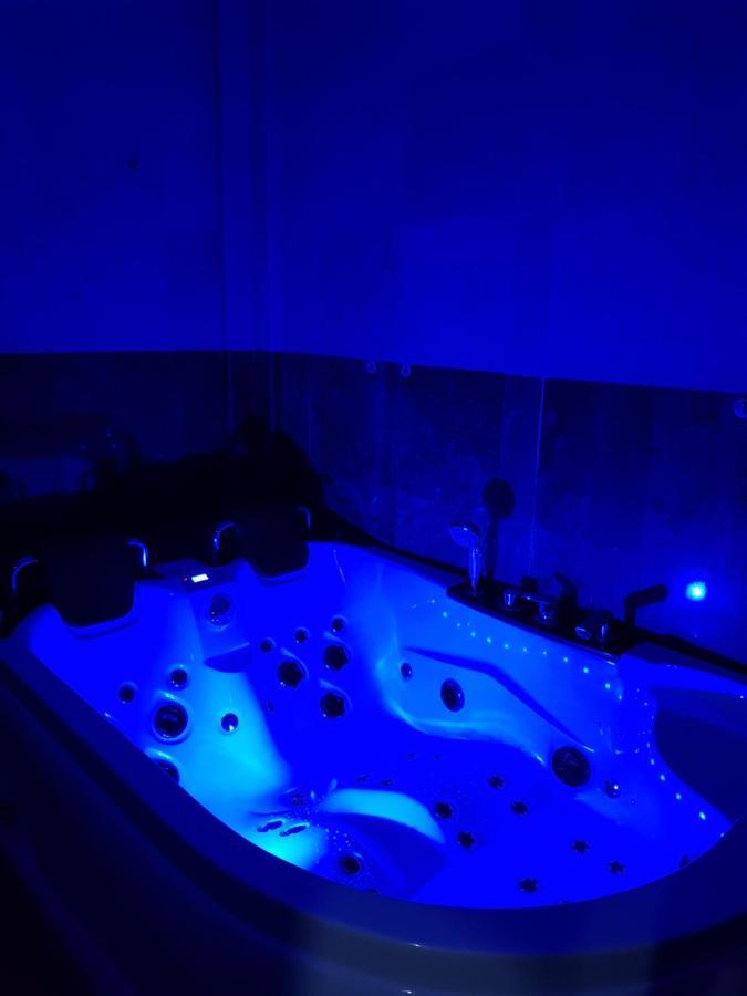 Lights Spa National Arena Mega Mall Monza Bukarest Kültér fotó